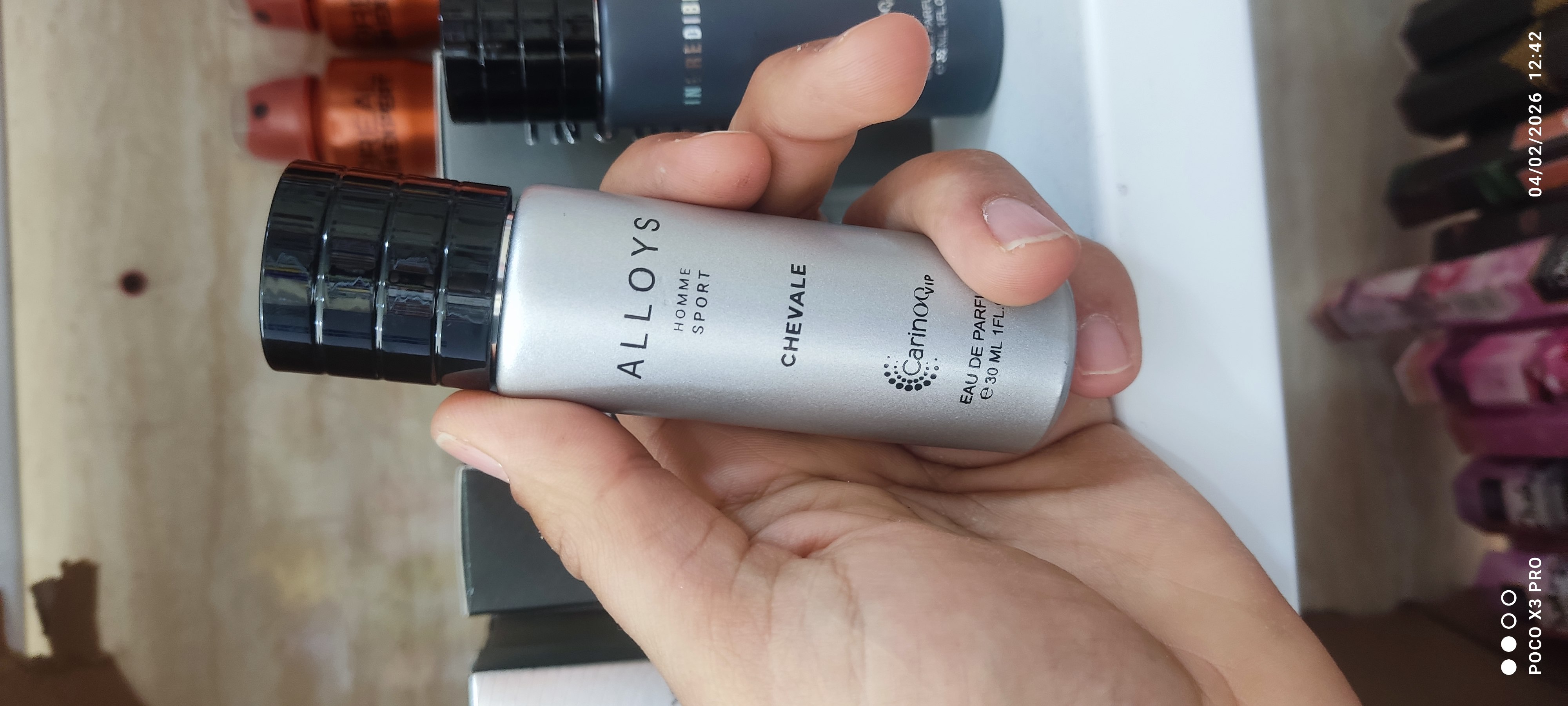 عطر جیبی ALLOYS رایحه فوق‌العاده